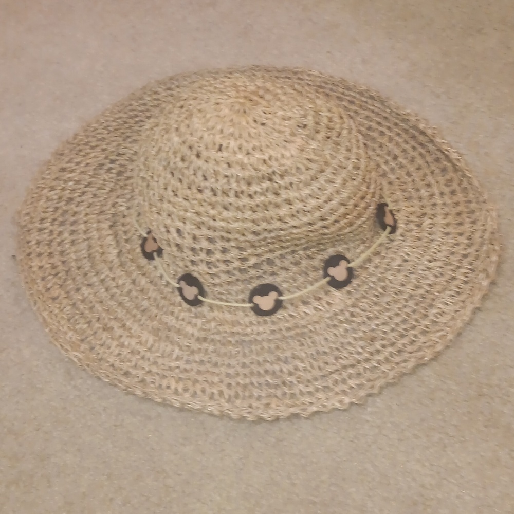 Genuine Disney Parks Summer Hat NWOT *